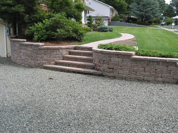 retainingwall2.jpg